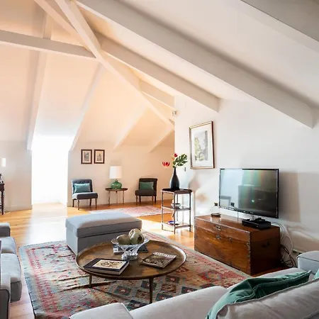 Feels Like Downtown Design Loft Appartement