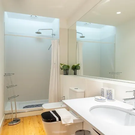 Feels Like Downtown Design Loft Lisbon